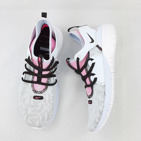 Nike Shoes - Nike flex contact 3 sneaker  size 7